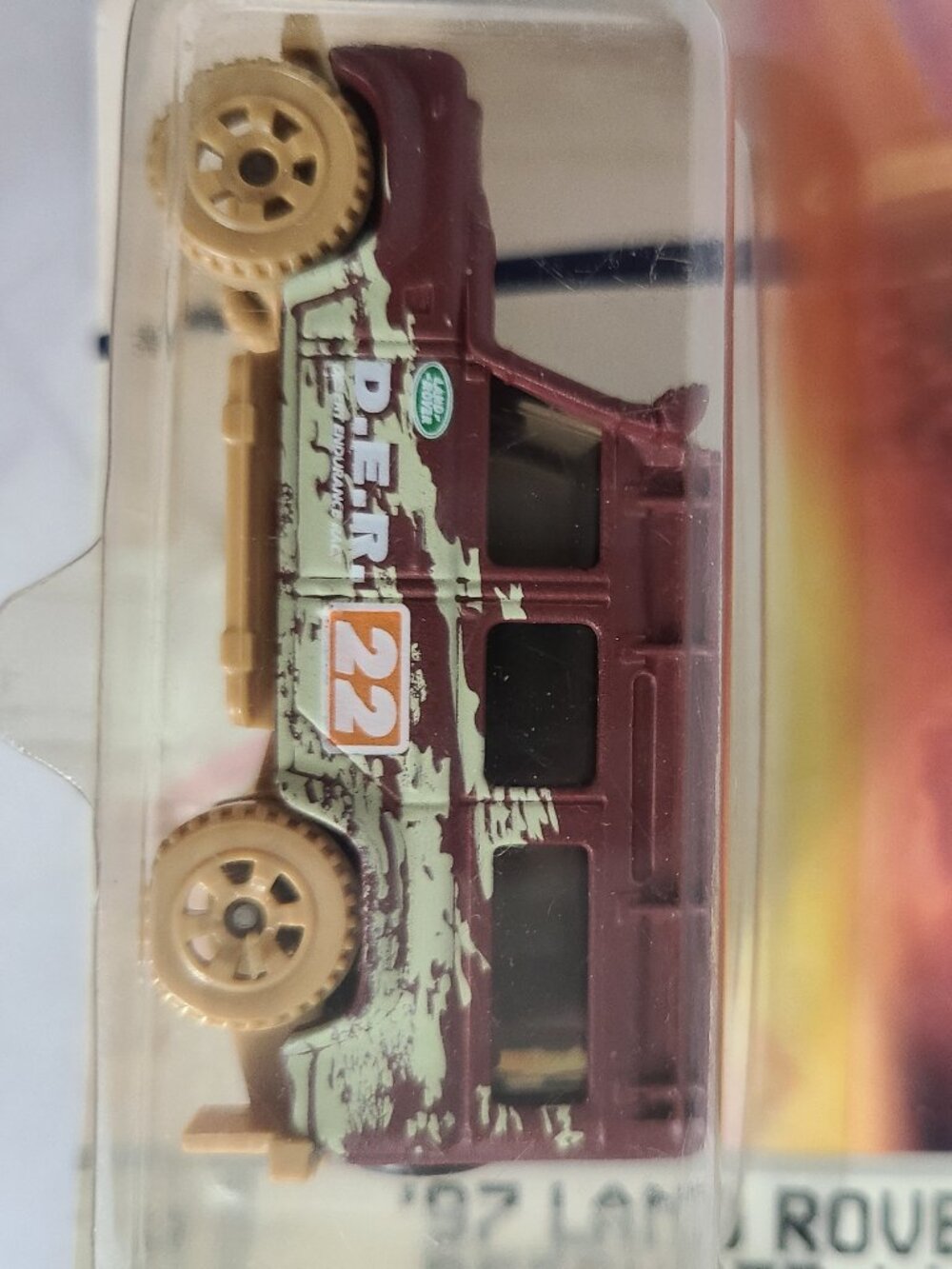 Matchbox Land‎ Rover Defender All Terrain - Picture 7 of 10